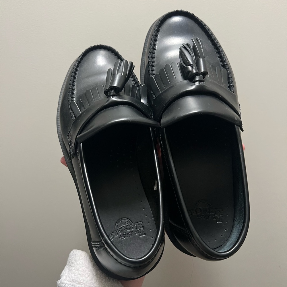 DR MARTEN TASSEL LOAFER